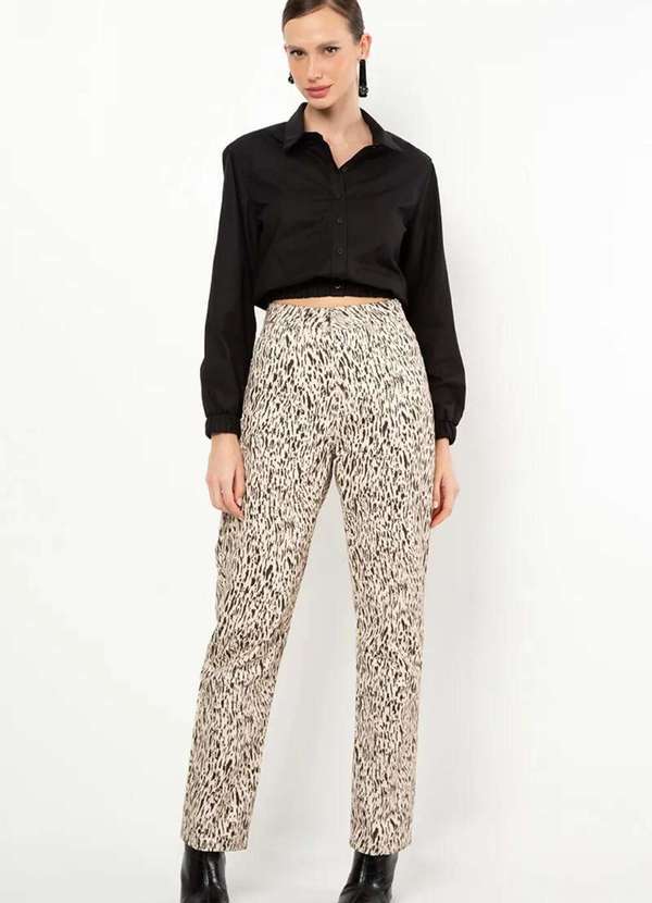 Sly Wear - Calça Reta Allure Cintura Alta em Sarja Estampa Exclusiva - Off White