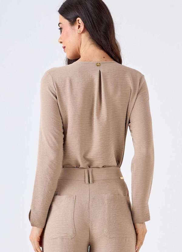 Pks - Blusa Pks Manga Longa com Botao Decote Bege 2