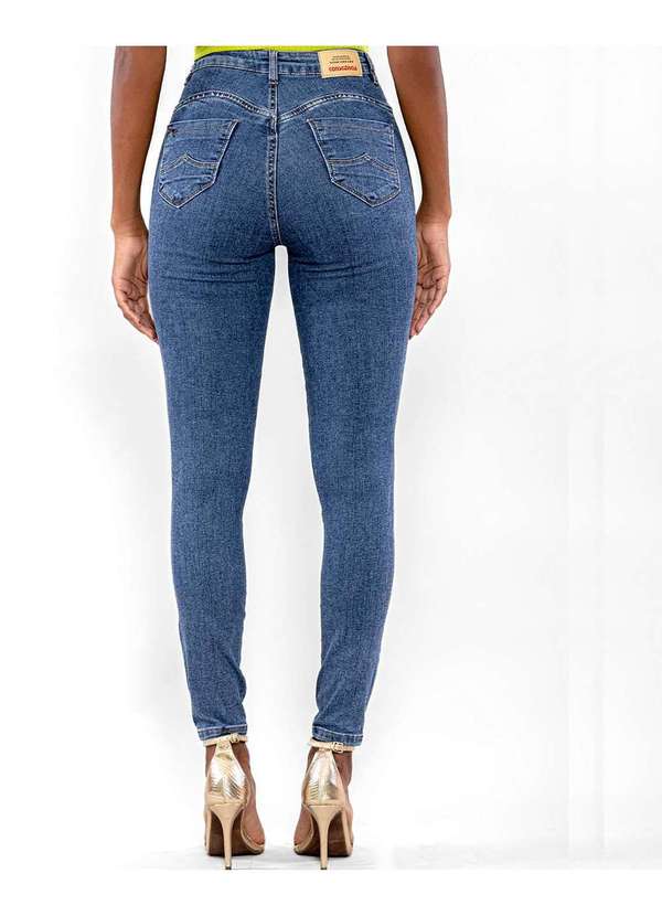 Consciência - Calca Jeans Feminina Extreme Power com Rasgo no Joelho Azul 4