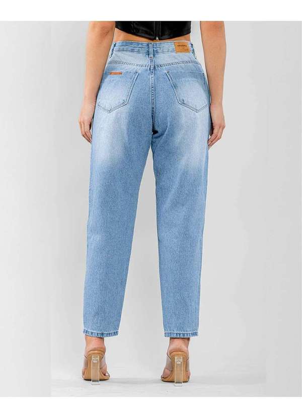 Consciência - Calca Jeans Feminina Mom Cintura Alta Rasgos no Joelho e Barra Azul 4