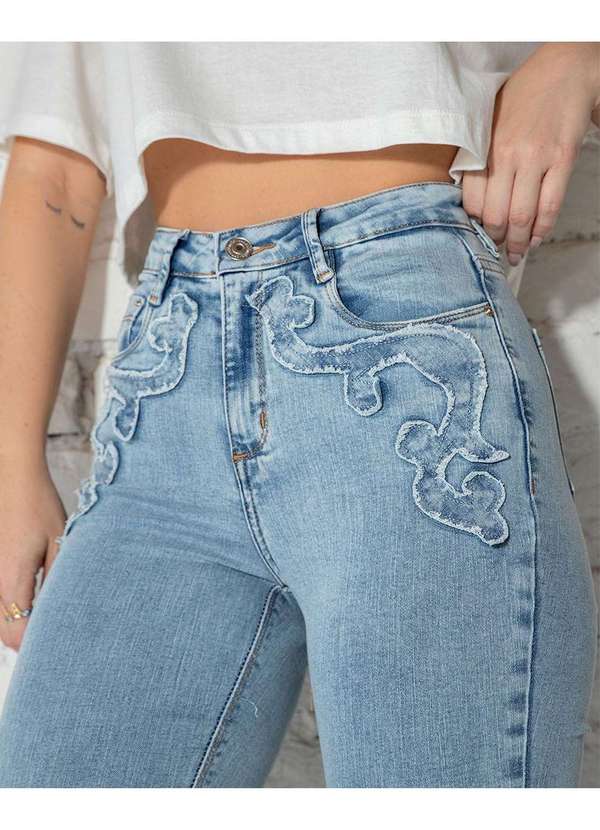 Consciência - Calca Jeans Flare Feminina Cintura Media Bordado Desfiado Ana ... Azul 3