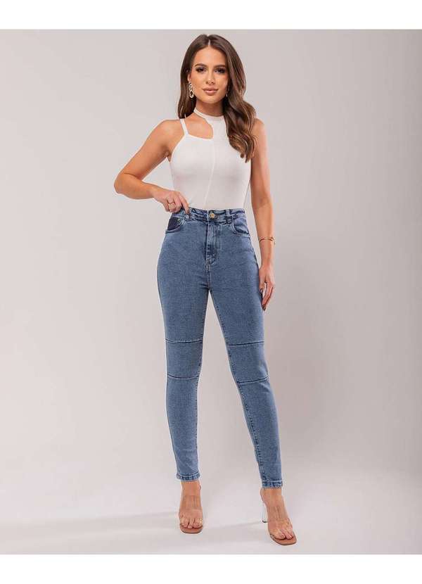 Calça Feminina CalÃ§a Cirre Com Detalhe No Joelho Consciência