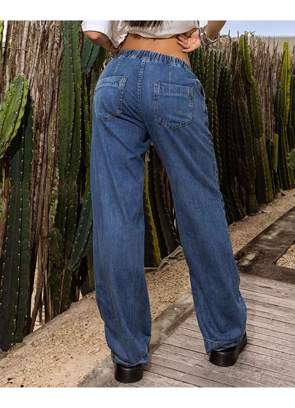 Consciência - Calca Jeans Reta Feminina Cintura Media com Elastico no Cos Azul 4