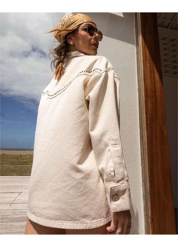 Consciência - Jaqueta Jeans Feminina Oversized com Aplicacao Ana Castela Branco 2