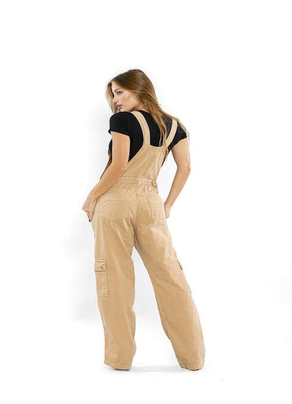 Consciência - Macacao Feminino com Bolsos Cargo na Lateral da Perna Bege 2