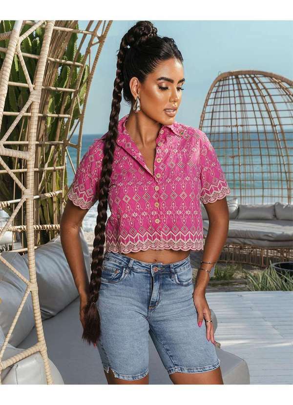 Consciência - Bermuda Jeans Feminina Meia Coxa com Abertura Lateral na Barra Azul