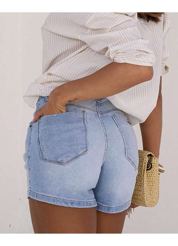 Consciência - Shorts Jeans Mom Feminino Cintura Alta Detalhe Botao Azul 4