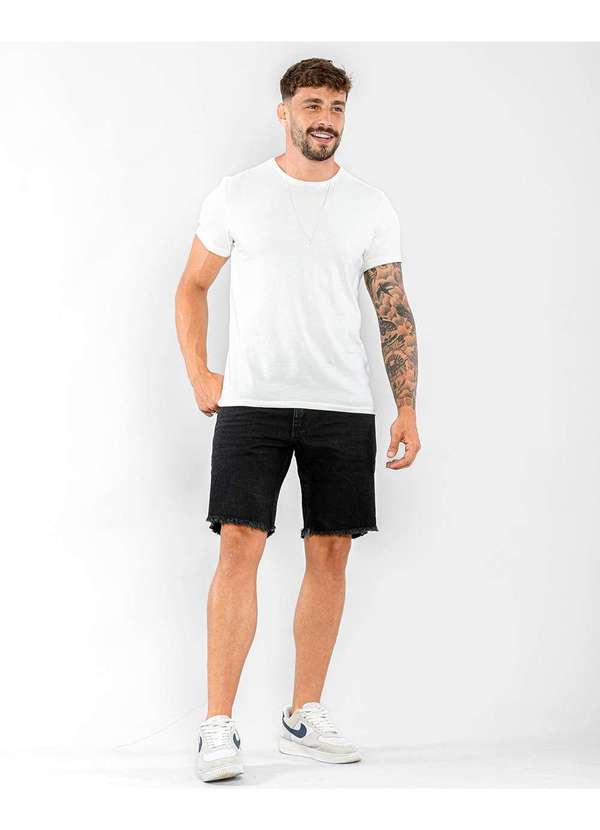 Consciência - Bermuda Jeans Masculina com Barra Desfiada Preto