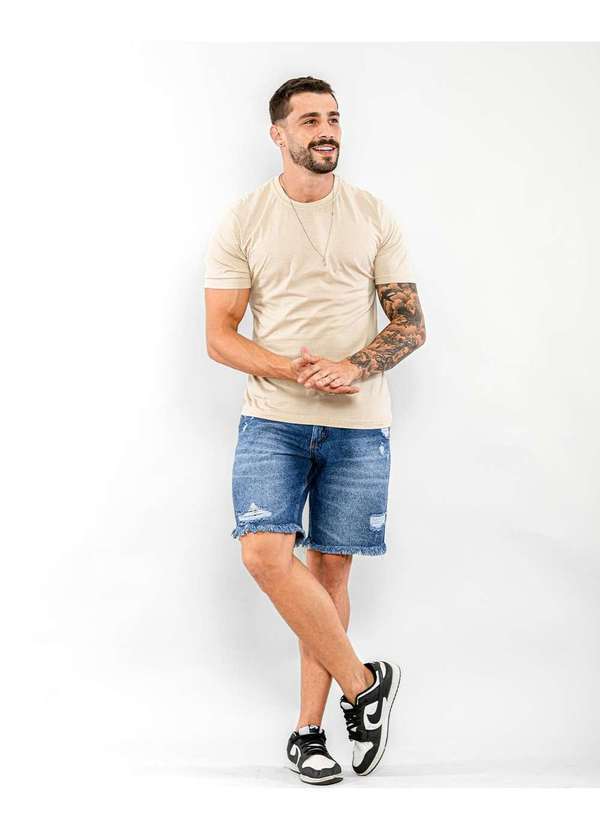 Consciência - Bermuda Jeans Masculina com Rasgos e Barra Desfiada Azul