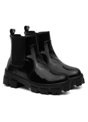 Bota coturno casual feminina fashion tratorada verniz