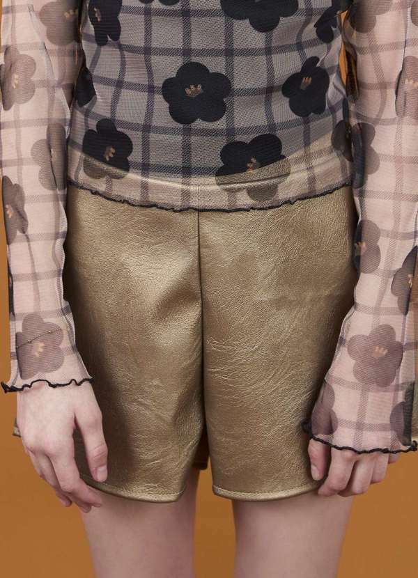 Ok e Pakita - Shorts Dourado Infantil Pakita Dourado