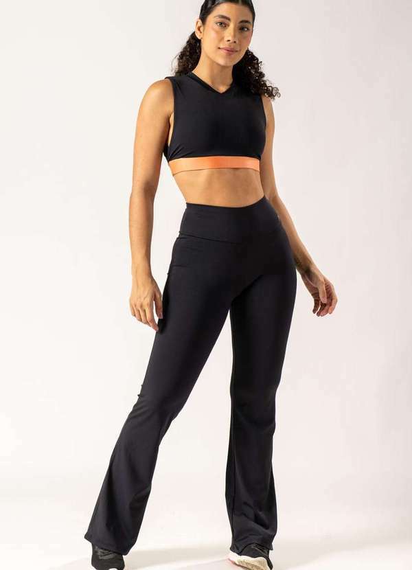 Apneia - Calça Flare Fit Preto Preto