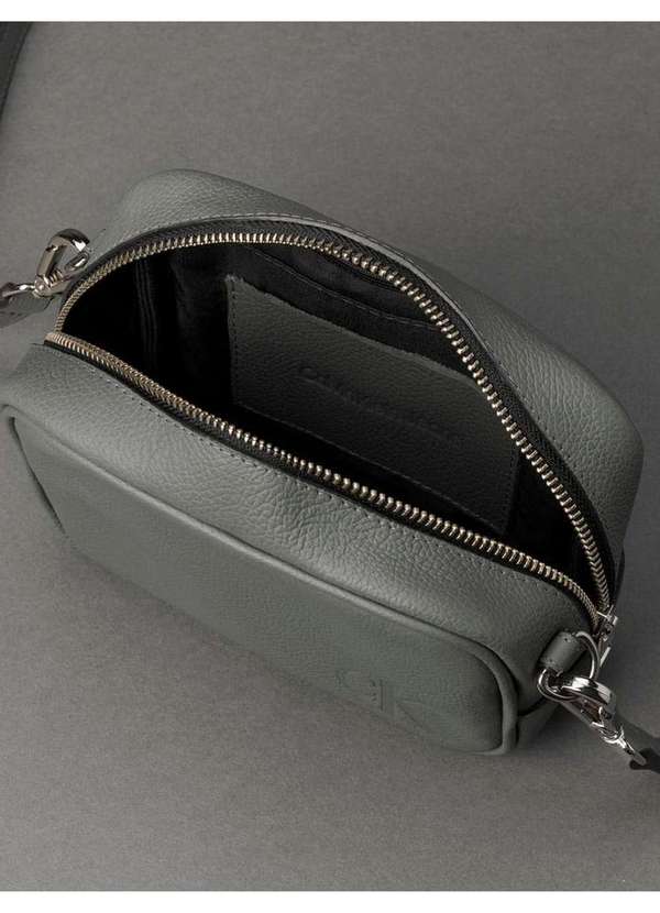 Calvin Klein Jeans - Bolsa Feminina Câmera Bag Couro Calvin Klein Jeans - Chumbo Cinza 2