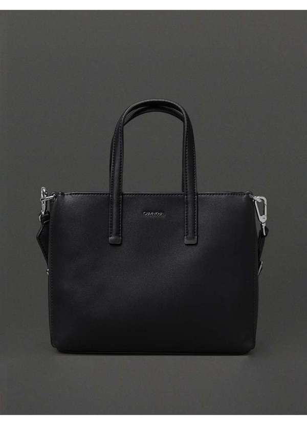 Calvin Klein Jeans - Bolsa Feminina Must Tote  Calvin Klein - Preto Preto