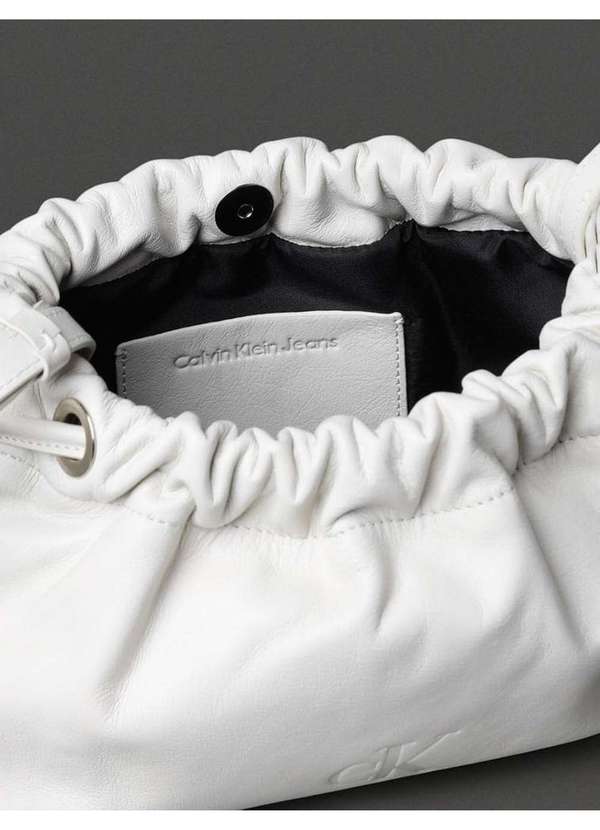 Calvin Klein Jeans - Bolsa Média Feminina Soft Calvin Klein Jeans - Off White Branco 3
