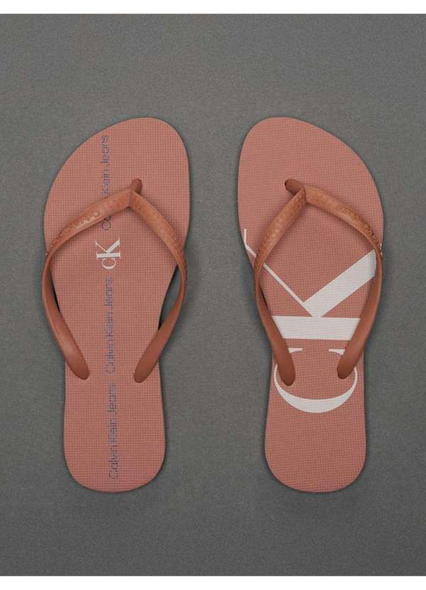 Calvin Klein Jeans - Chinelo Feminino Logo Corrido Calvin Klein Jeans - Rosa Escuro Rosa