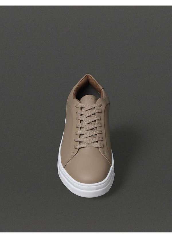 Calvin Klein Jeans - Tênis Masculino Couro Calvin Klein - Caqui Claro Bege
