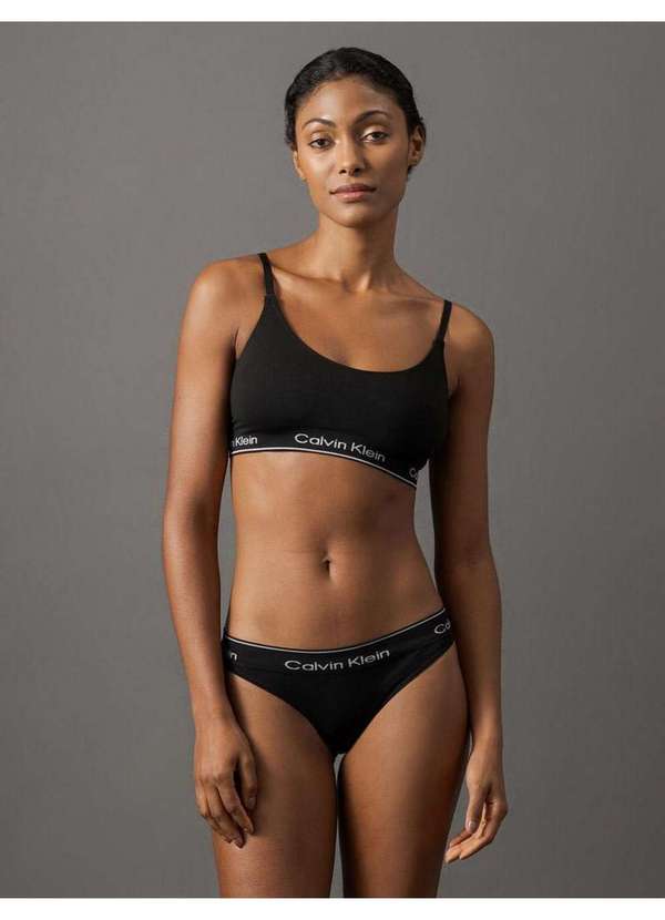 Calvin Klein Jeans - Calcinha Tanga Modern Cotton Seamless Calvin Klein Underwear - Pr Preto