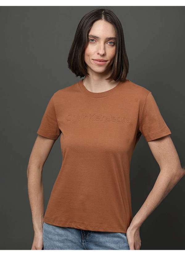 Calvin Klein Jeans - Camiseta Feminina Bordado Alto Relevo Calvin Klein Jeans - Havana Marrom