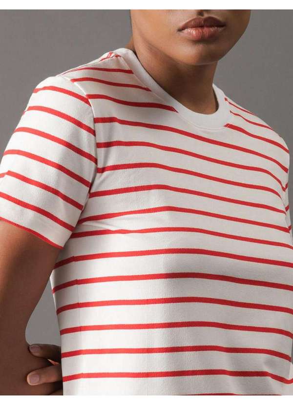 Calvin Klein Jeans - Camiseta Feminina Listras Calvin Klein Jeans - Vermelho Vermelho 4