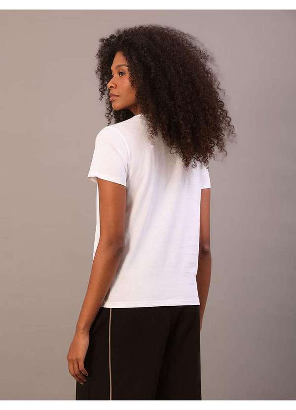 Calvin Klein Jeans - Camiseta Feminina Logo Bordado Calvin Klein Jeans - Branco 2 Branco 5