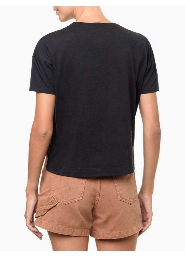 Calvin Klein Jeans - Camiseta Feminina Logo Relevo Pino - Preto Preto 2