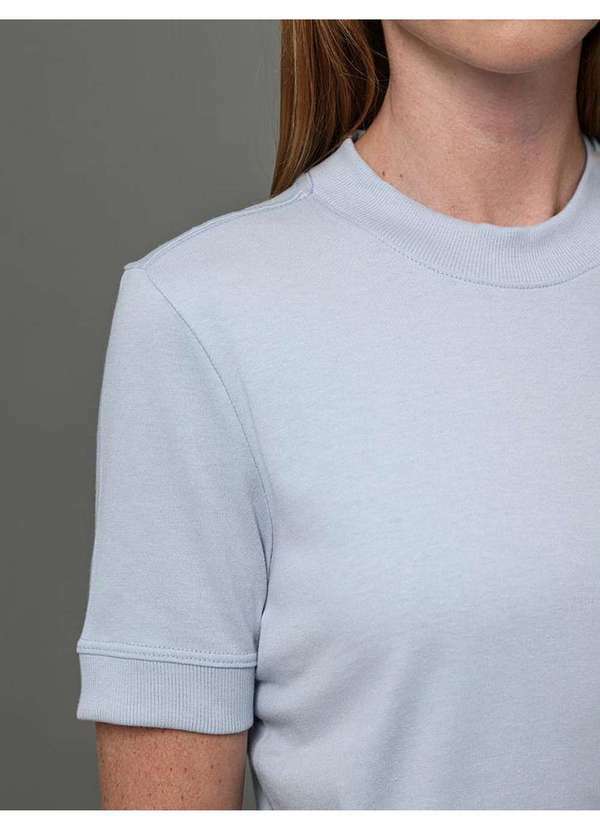 Calvin Klein Jeans - Camiseta Feminina Malhão com Punhos Calvin Klein Jeans - Lavanda Roxo
