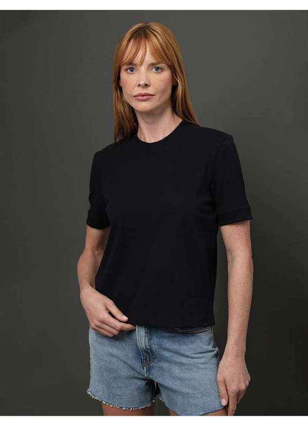 Camiseta Feminina Malhão com Punhos Calvin Klein Jeans Preto