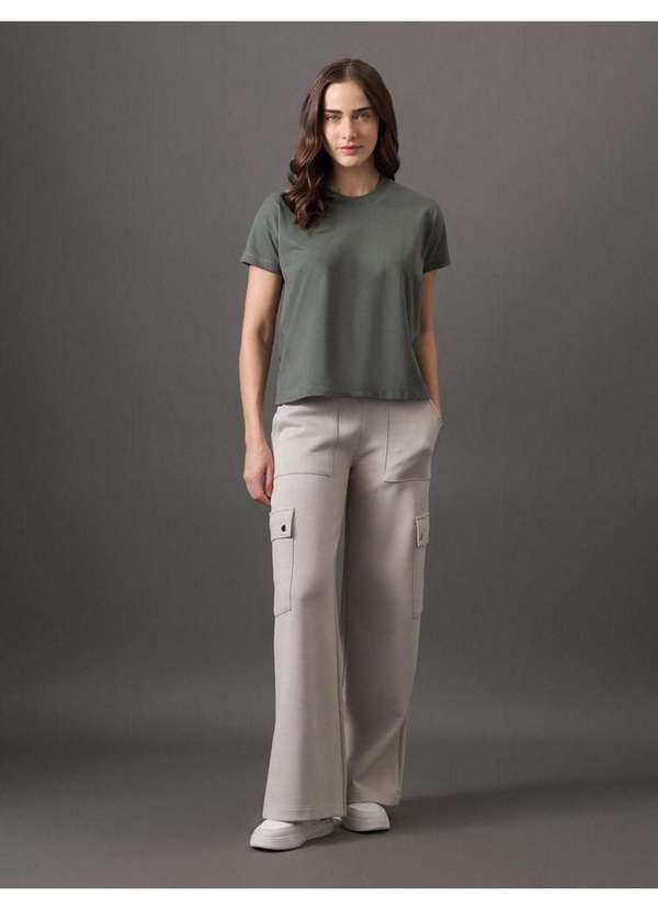 Calvin Klein Jeans - Camiseta Feminina Trançador Contraste Calvin Klein Jeans - Verde Verde