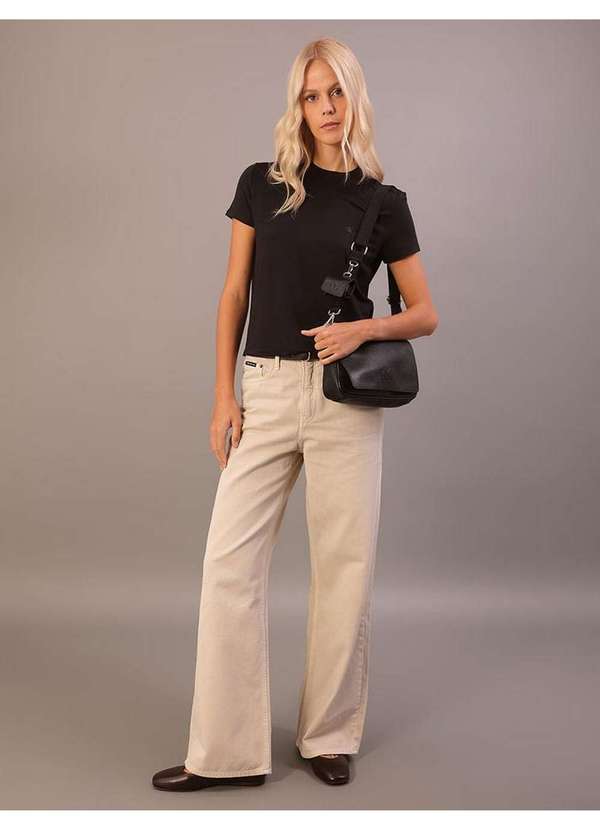 Calvin Klein Jeans - Camiseta Feminina Viscolycra Calvin Klein Jeans - Preto Preto