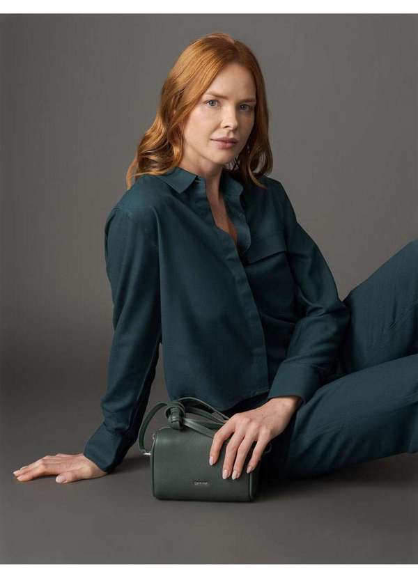 Calvin Klein Jeans - Calça Feminina Cargo de Viscose Calvin Klein - Verde Verde 4