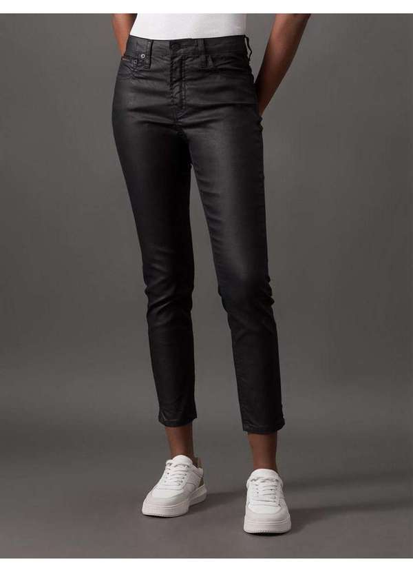 Calvin Klein Jeans - Calça Feminina Color Resinada 5 Pockets Calvin Klein Jeans - Pret Preto