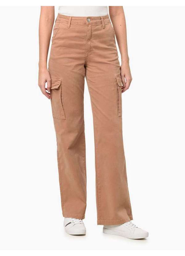 Calvin Klein Jeans - Calça Feminina Wide Leg Bolso Cargo Calvin Klein Jeans - Caqui Me Bege