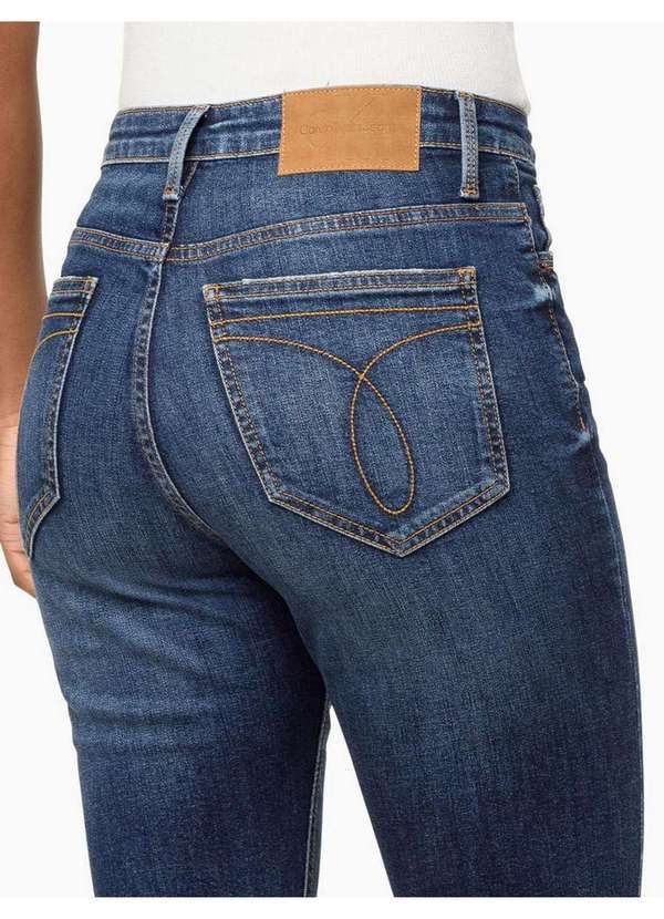 Calvin Klein Jeans - Calça Jeans Feminina Flare 5 Pockets - Marinho Azul
