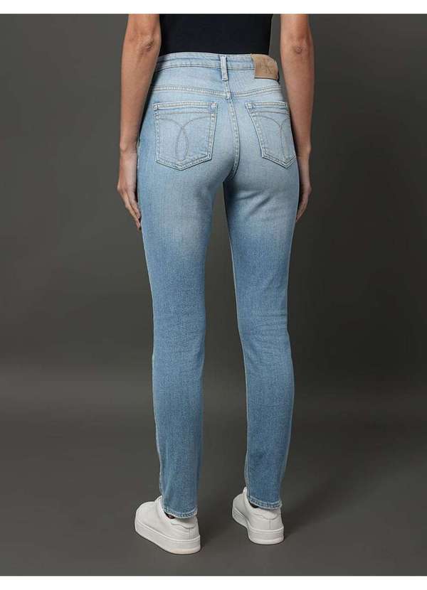 Calvin Klein Jeans - Calça Jeans Feminina Slim 5 Pockets Calvin Klein Jeans - Azul Cla Azul 2