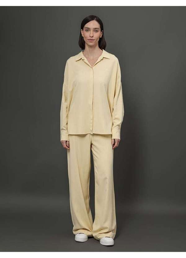 Calvin Klein Jeans - Camisa Feminina Linho Misto Calvin Klein Jeans - Amarelo Manteiga Amarelo 3