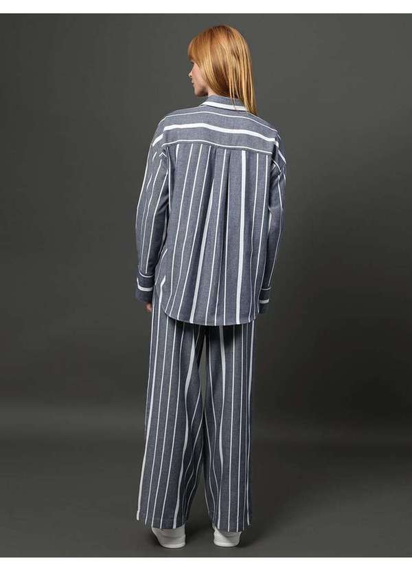 Calvin Klein Jeans - Camisa Feminina Listrada Calvin Klein - Marinho Azul