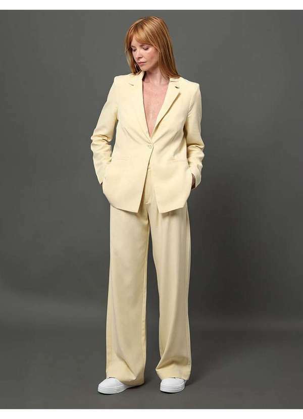 Calvin Klein Jeans - Blazer Feminino Linho Misto Calvin Klein - Amarelo Manteiga Amarelo