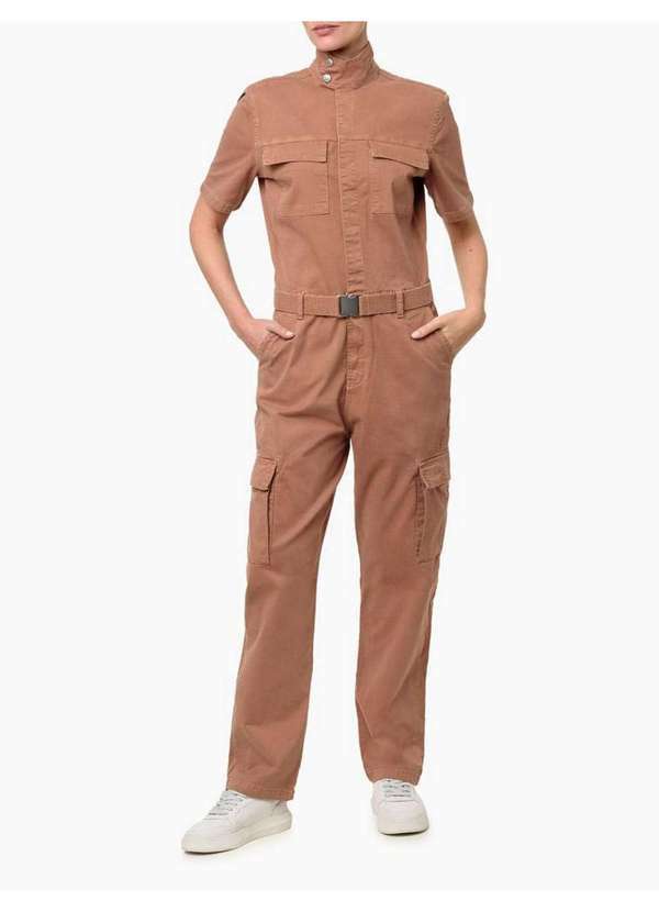 Calvin Klein Jeans - Macacão Feminino Color Cargo com Cinto Calvin Klein Jeans - Caqui Bege