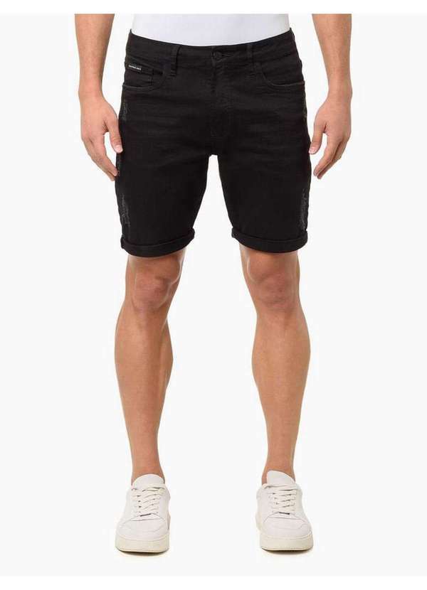 Calvin Klein Jeans - Bermuda de Sarja Masculina com Stretch e Barra a Fio Calvin Klein Preto