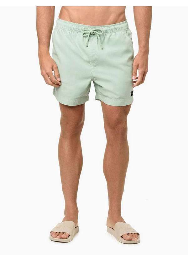 Calvin Klein Jeans - Shorts Masculino Color com Elástico Calvin Klein - Verde Claro Verde