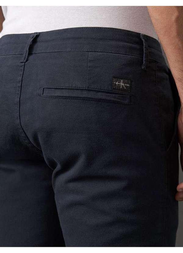 Calvin Klein Jeans - Calça de Sarja Chino Masculina Skinny com Stretch Cintura Baixa C Azul 4