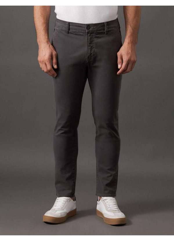 Calvin Klein Jeans - Calça de Sarja Chino Masculina Skinny com Stretch Cintura Baixa C Cinza