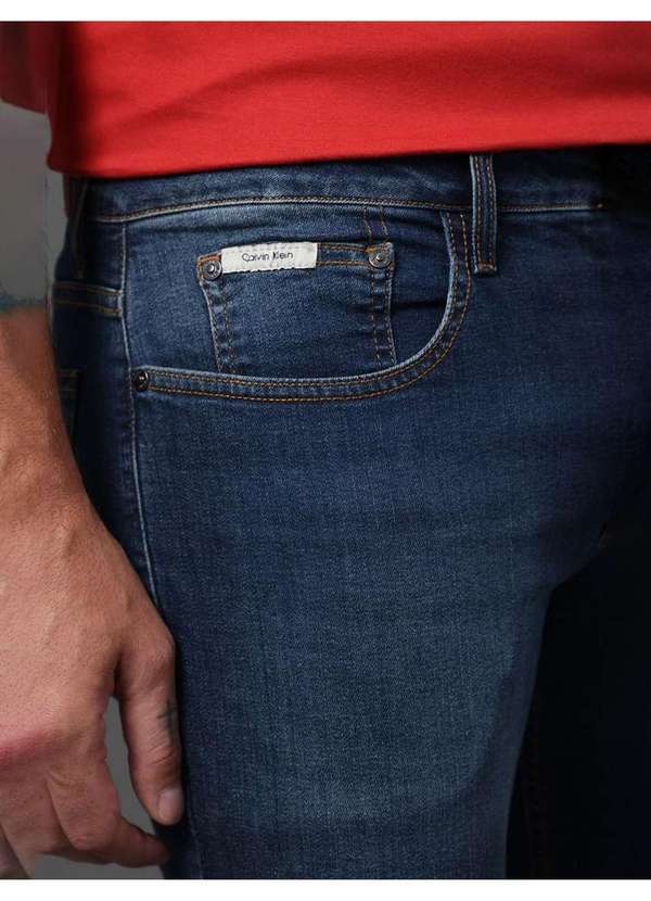 Calvin Klein Jeans - Calça Jeans Masculina Skinny 5 Pockets Calvin Klein - Marinho Azul 4
