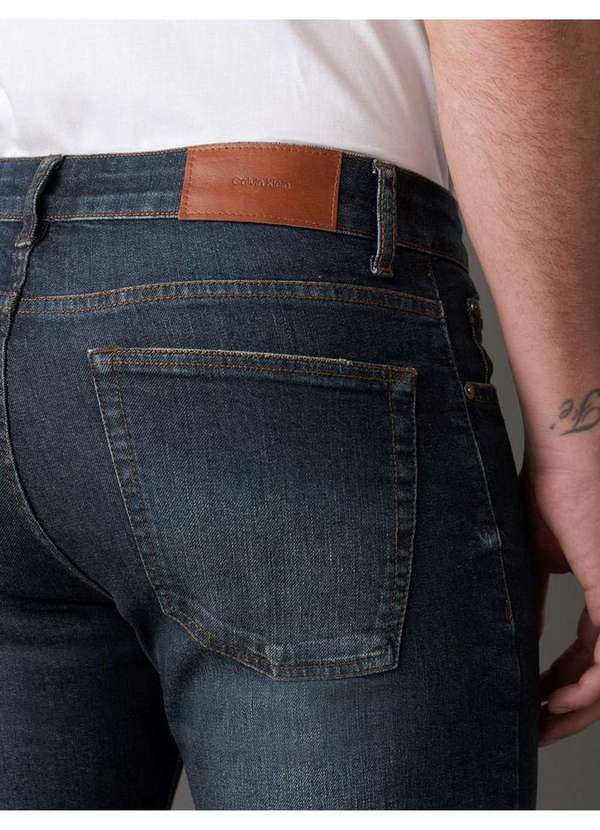 Calvin Klein Jeans - Calça Jeans Masculina Slim 5 Pockets Calvin Klein - Marinho Azul 4
