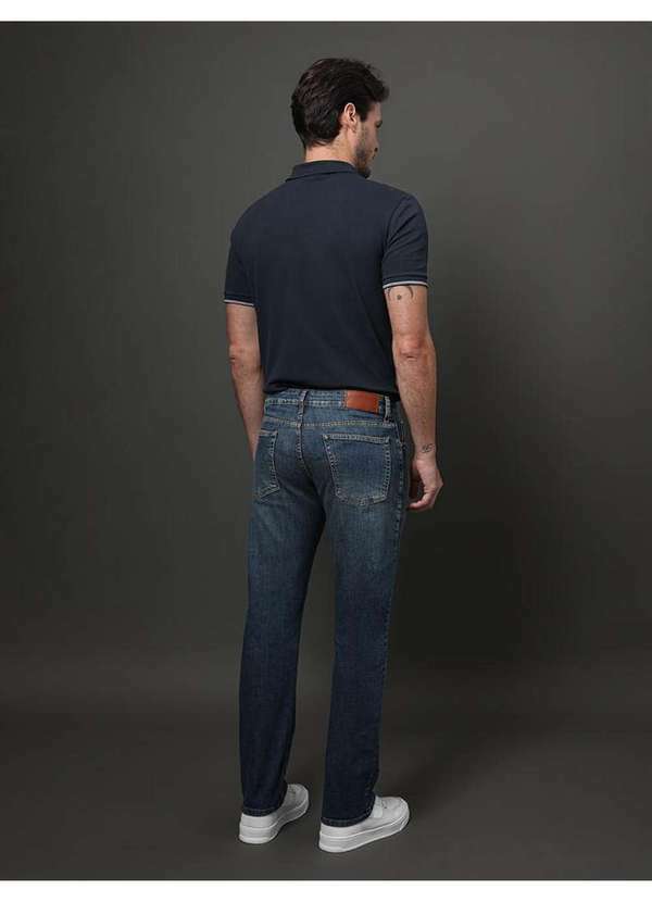 Calvin Klein Jeans - Calça Jeans Masculina Straight 5 Pockets Calvin Klein - Azul Médi Azul