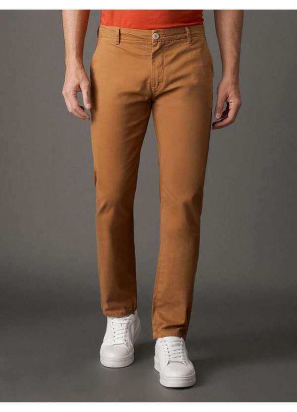 Calvin Klein Jeans - Calça Masculina Chino Skinny Calvin Klein - Havana Marrom