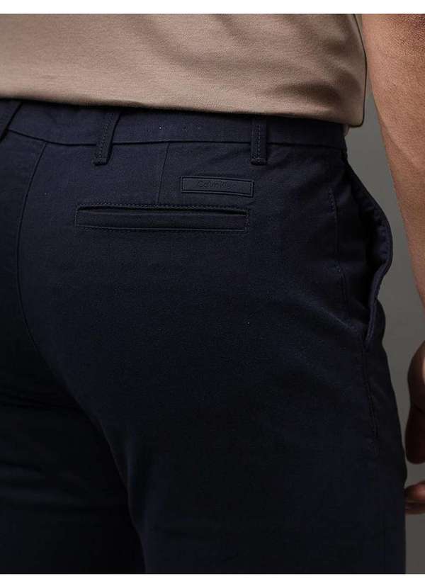 Calvin Klein Jeans - Calça Masculina Chino Slim Modern Twill Calvin Klein - Marinho Azul 3