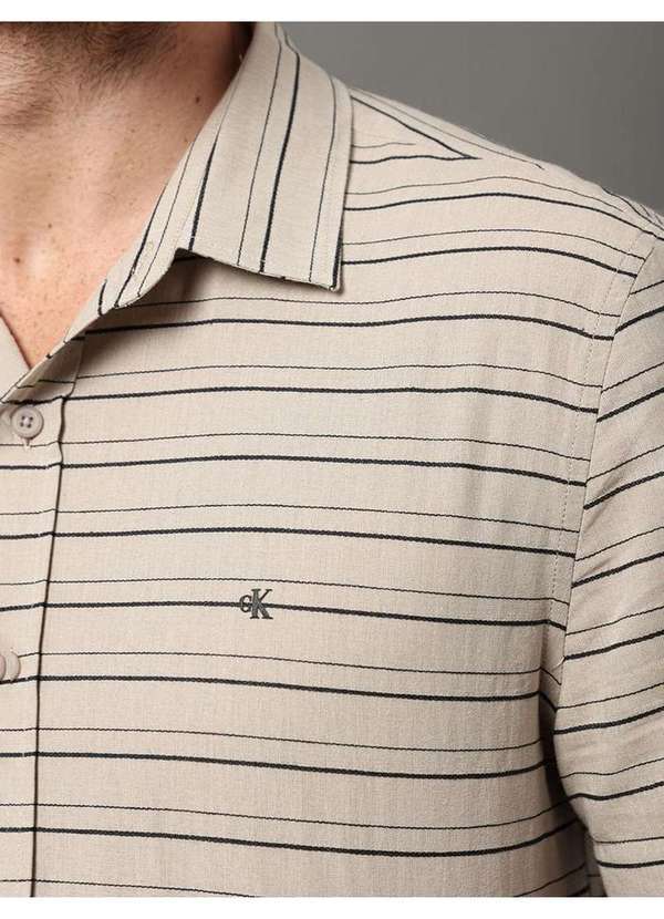 Calvin Klein Jeans - Camisa Masculina Listras Texturas Calvin Klein Jeans - Caqui Medi Bege