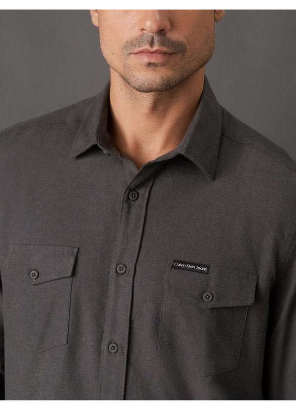 Calvin Klein Jeans - Camisa Masculina Regular Flanela Bolso Calvin Klein Jeans - Milit Verde